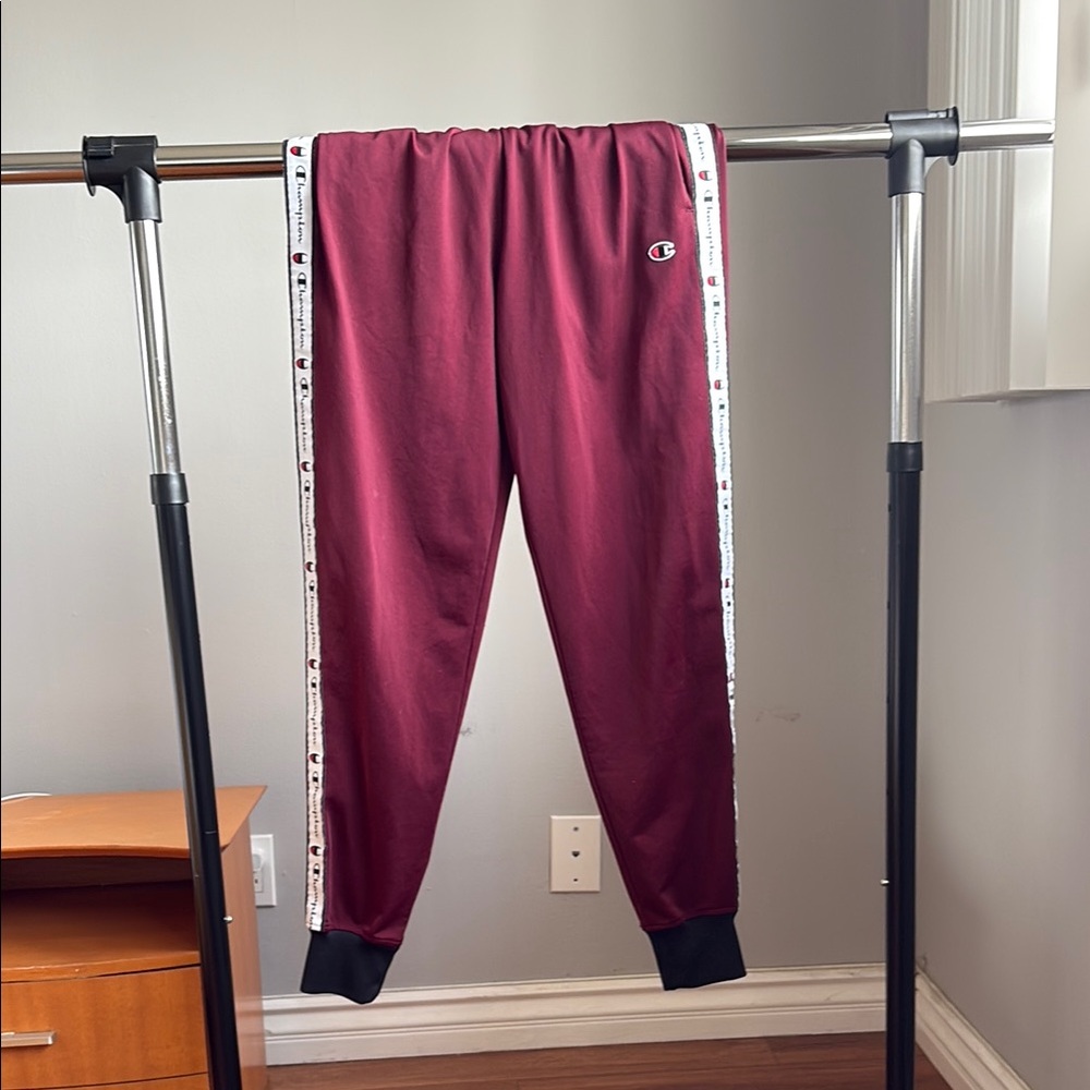 Champion Men’s Small Maroon Joggers